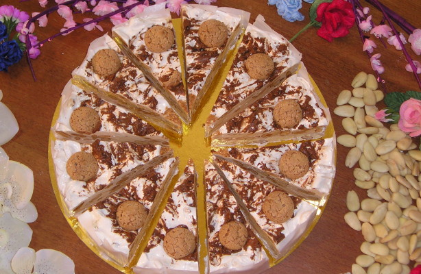 Art.1002 Torta di Torrone ten. kg.2,2             Amaretto