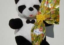 Art.718 uovo cioccolato gr.400 + peluche panda
