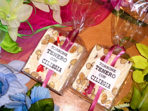 cubetto gr.200 torrone mandorla - ciliegia