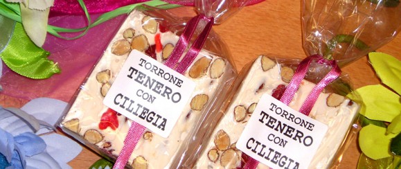 Art. 901  Cubetto gr.200 torrone tenero mandorla  – ciliegia