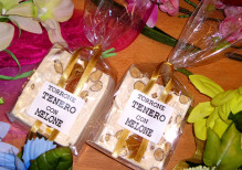 Art. 903 Cubetto gr.200 torrone tenero mandorla  – melone