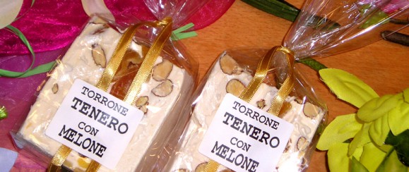 Art. 903 Cubetto gr.200 torrone tenero mandorla  – melone