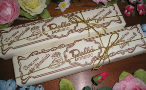 Art. 979 Torrone tenero gr.200 incarto    lusso cordoncino dorato
