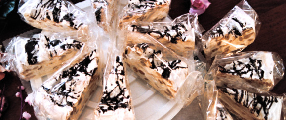 Art. 1003 Torta di torrone ten. kg. 2,2  variegata cioccolato