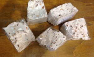 TORRONE FRIABILE MANDORLA SPEZZATO DA BLOCCO