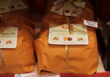 panettone marrons glaces pacco